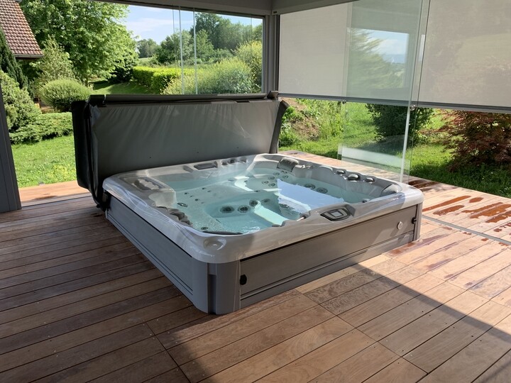 sundance spas - backyard leisure